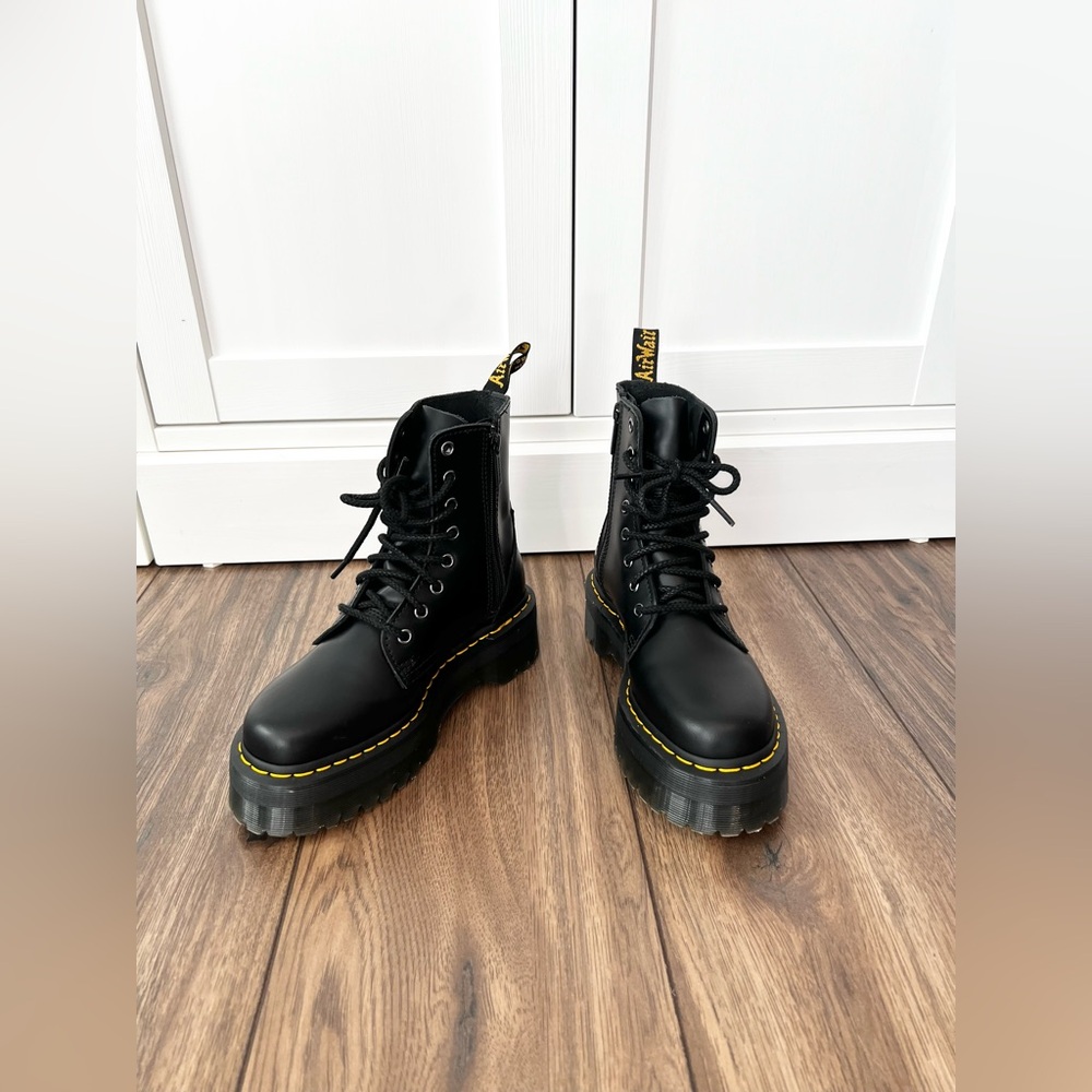 Dr. Martens Jadon Platform Boot (Women) Black Polished Smooth Size 7